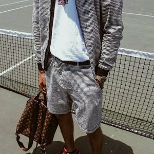 Meet your Posher, Bobby